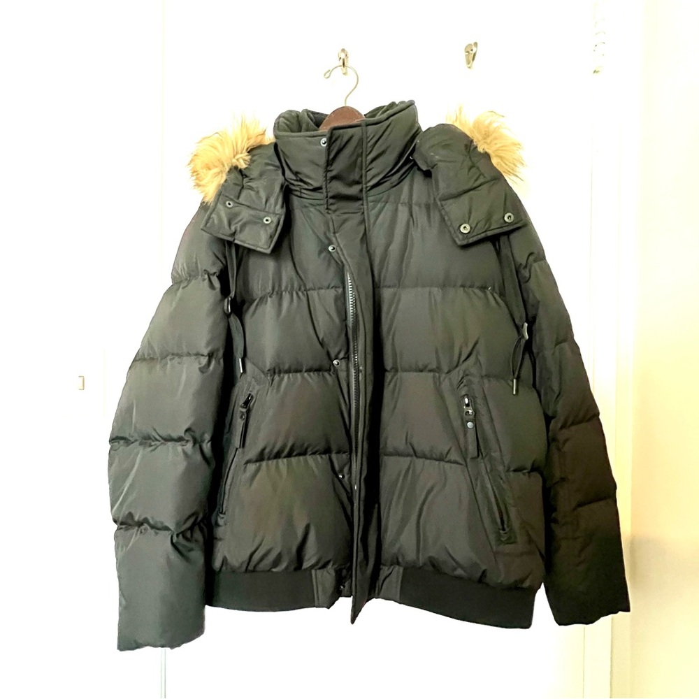 Andrew Marc short Black Puffer Jacket with Faux Fur Hood - warm & stylish